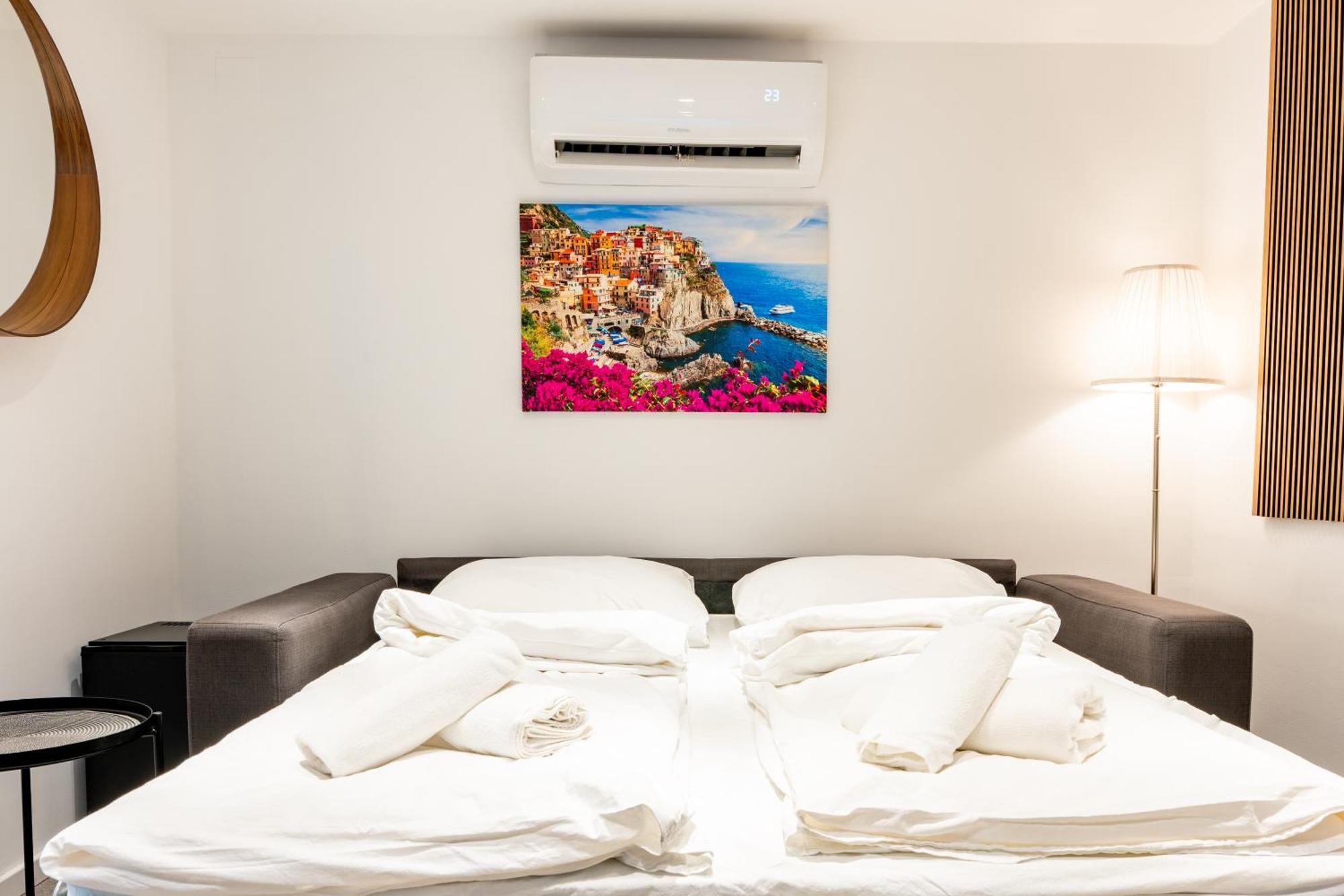 Staywithus , Ground Floor *